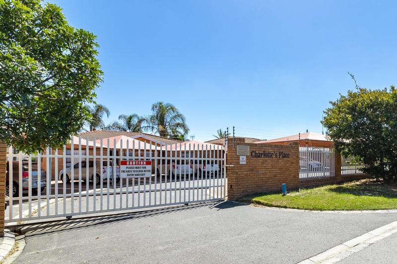 2 Bedroom Property for Sale in Sonstraal Heights Western Cape